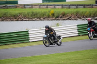 Vintage-motorcycle-club;eventdigitalimages;mallory-park;mallory-park-trackday-photographs;no-limits-trackdays;peter-wileman-photography;trackday-digital-images;trackday-photos;vmcc-festival-1000-bikes-photographs